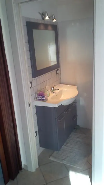 Ca' Del Mate Guest House San Giovanni Lupatoto 0*,  Italy